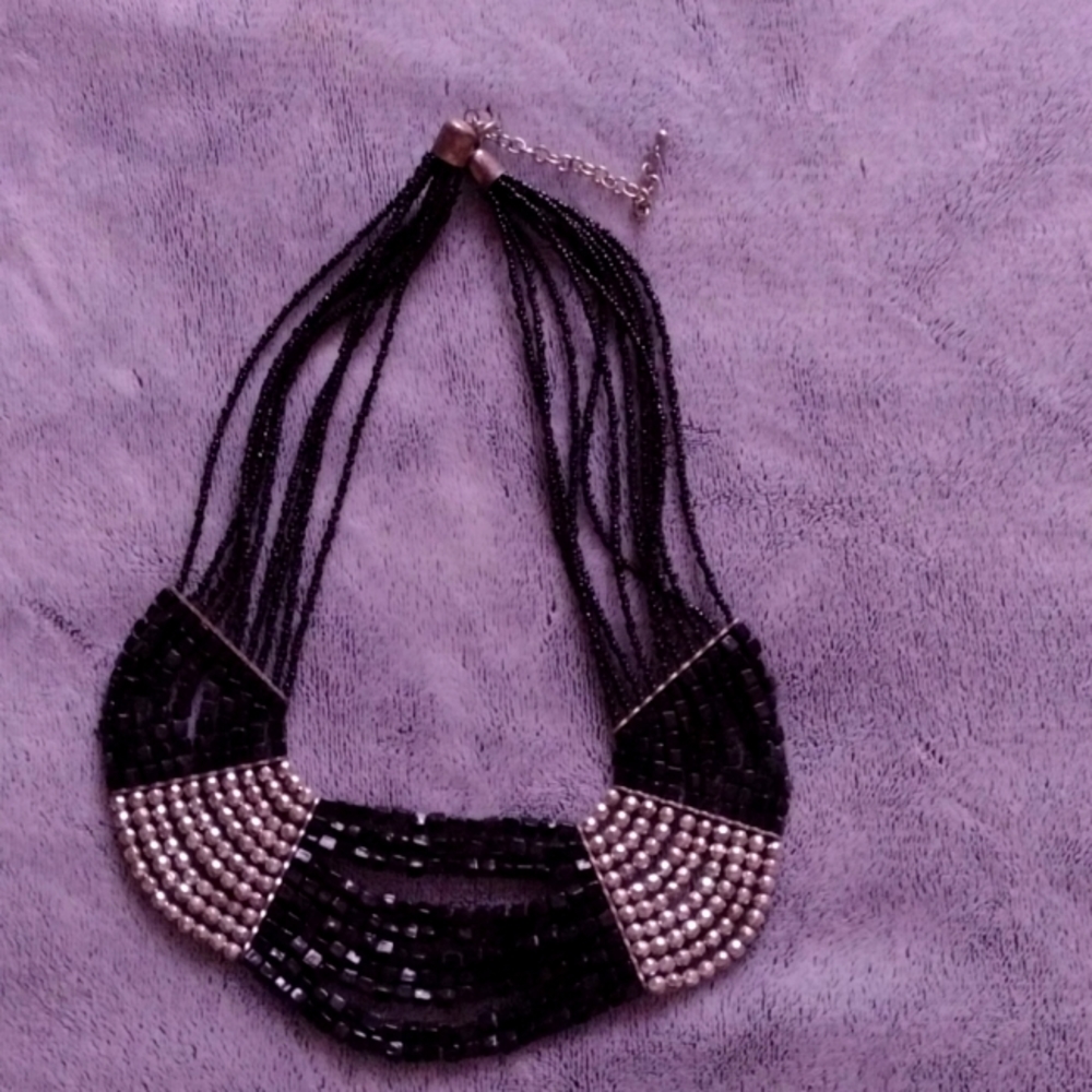 Black & silver shiney night out necklace